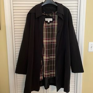 Dressy trench coat in black